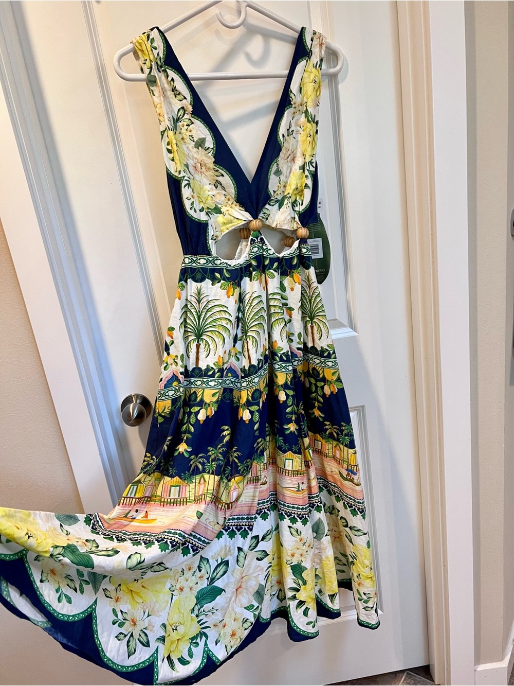 🌼FARM Rio Amazon Garden Cream Navy Cut Out Midi Dress Floral Tropical V-Neck M - Picture 5 of 15